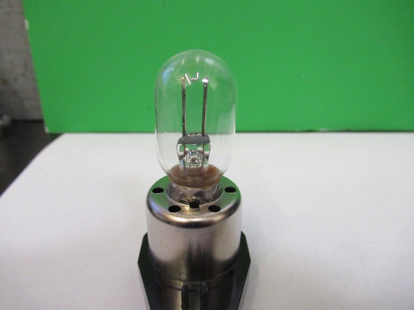 OLYMPUS JAPAN 6V 15W LAMP BULB ILLUMINATOR MICROSCOPE PART 8X-A-12