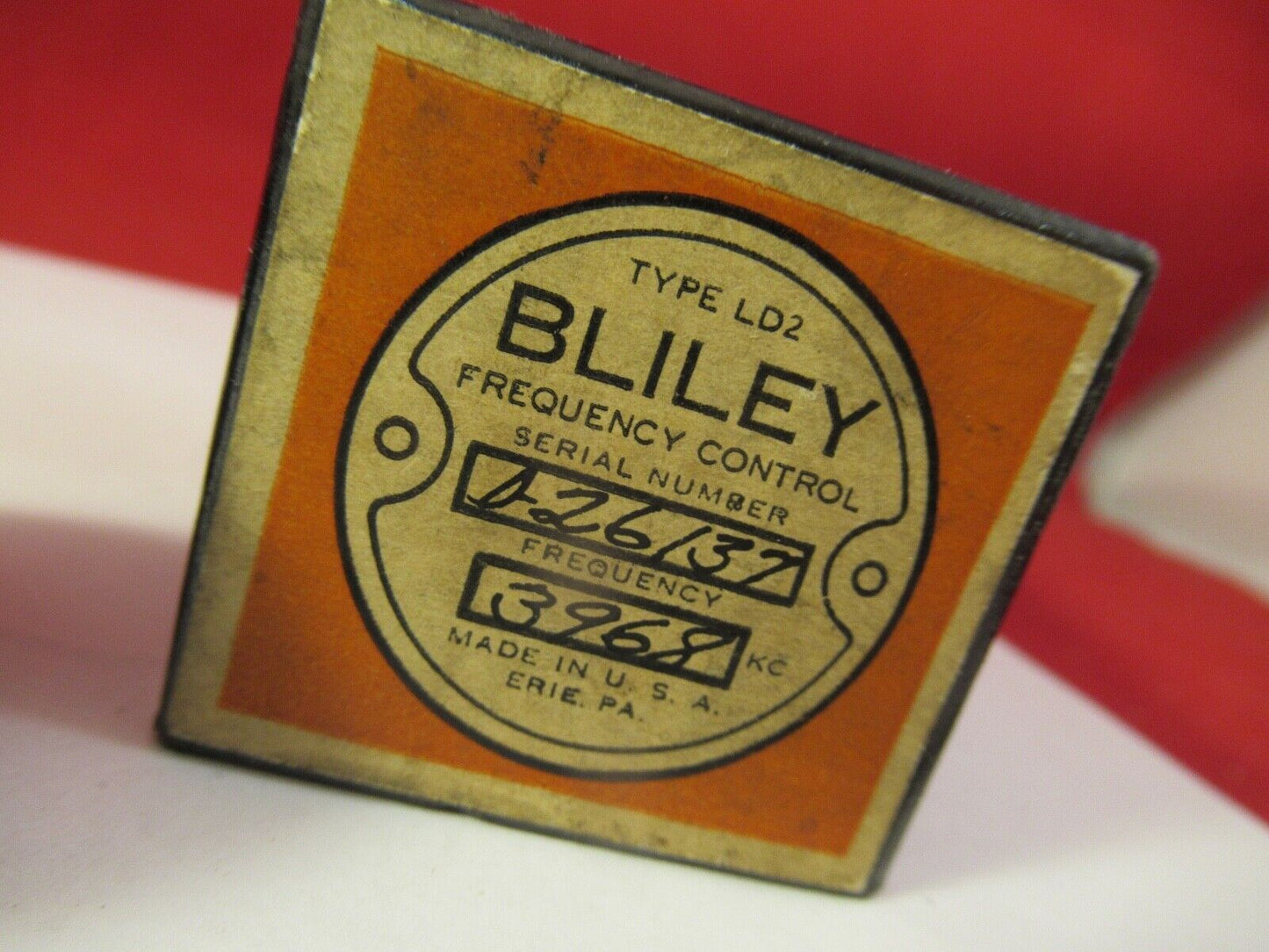 VINTAGE 1940ER QUARZKRISTALL BLILEY LD2 FREQUENZ 1975,5 KC + BOX &amp;9-A-60