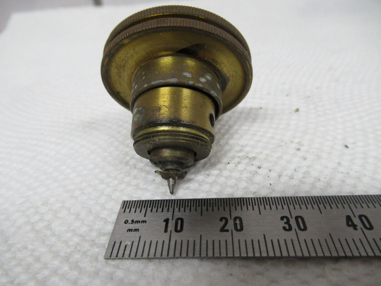 MICROSCOPE PART ANTIQUE BAUSCH LOMB FRAME ADJUST KNOB AS PICTURED BIN#W1-A-111