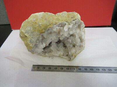 MINERAL GEODE SAMPLE QUARTZ  AS PICTURED OPTICS &P8-A-97