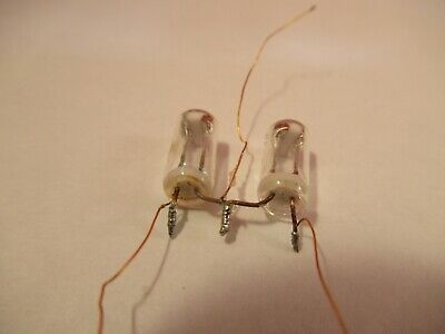 LOT 2 EA LIGHT PHOTO DETECTOR SENSOR OPTICS AS PICTURED FT-6-43