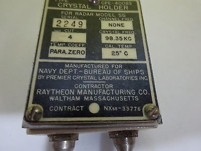 ANTIQUE QUARTZ RADIO CRYSTAL U.S. NAVY RAYTHEON FREQUENCY CONTROL #W7-53