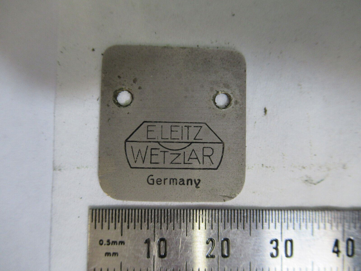 ANTIQUE MICROSCOPE PART ERNST LEITZ GERMANY NAME PLATE AS PICTURED Z9-A-200