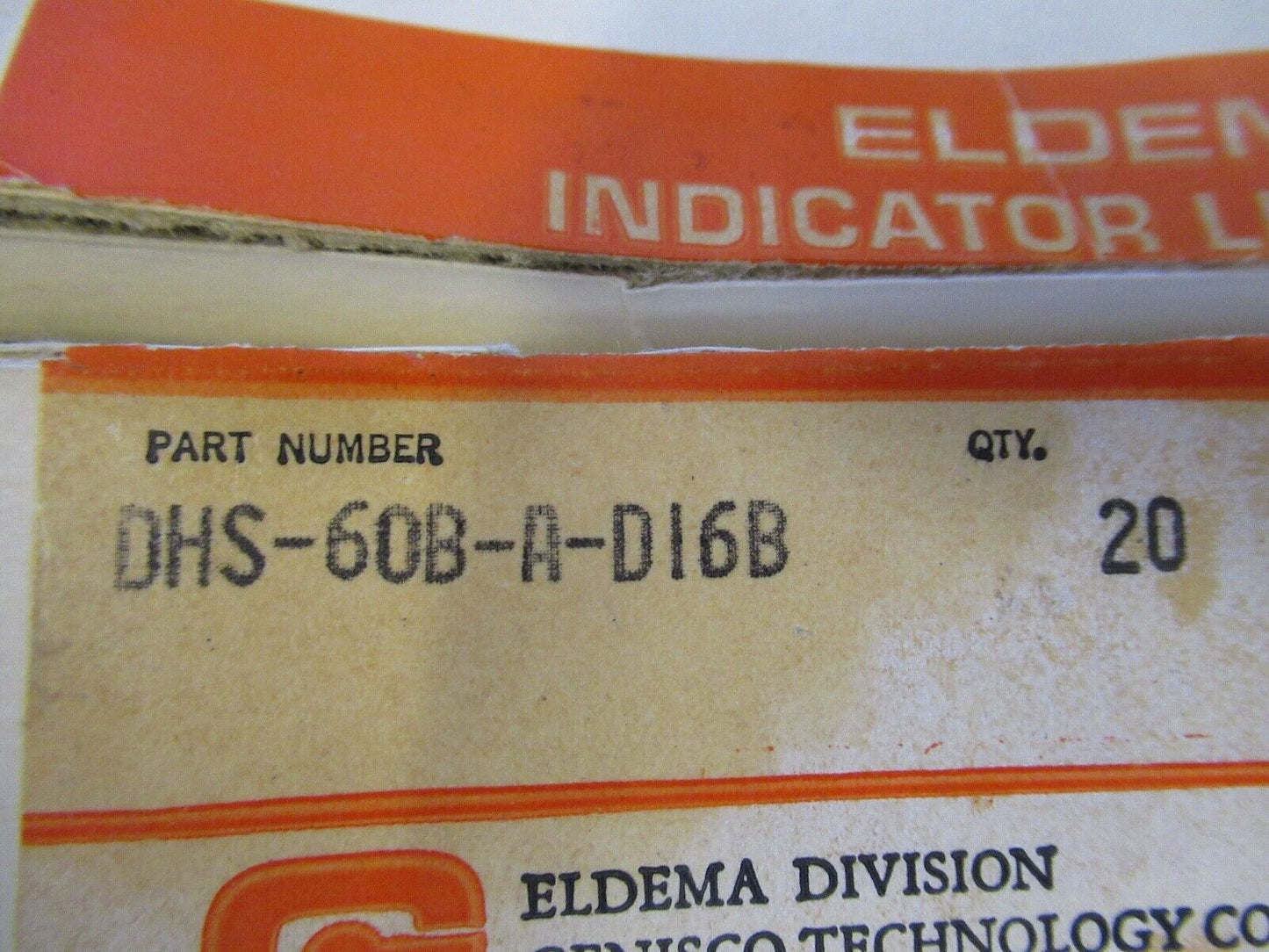 LOT 2 PCS ELDEMA DHS-60B-A-D16B LAMP HOLDER BULB 8X-A-23