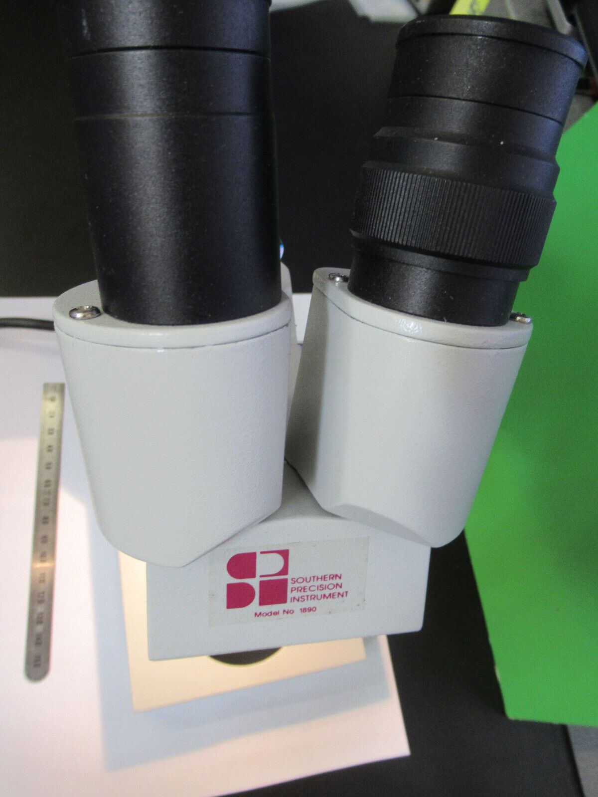 SOUTHERN PRECISION STEREO MICROSCOPE OPTICS WORKING FINE  AS PICTURED TD-3