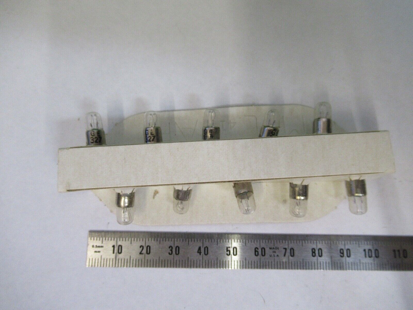 LOT 10 PCS GE GENERAL ELECTRIC 327 28V LAMP BULB AS PICTURED 8X-A-47