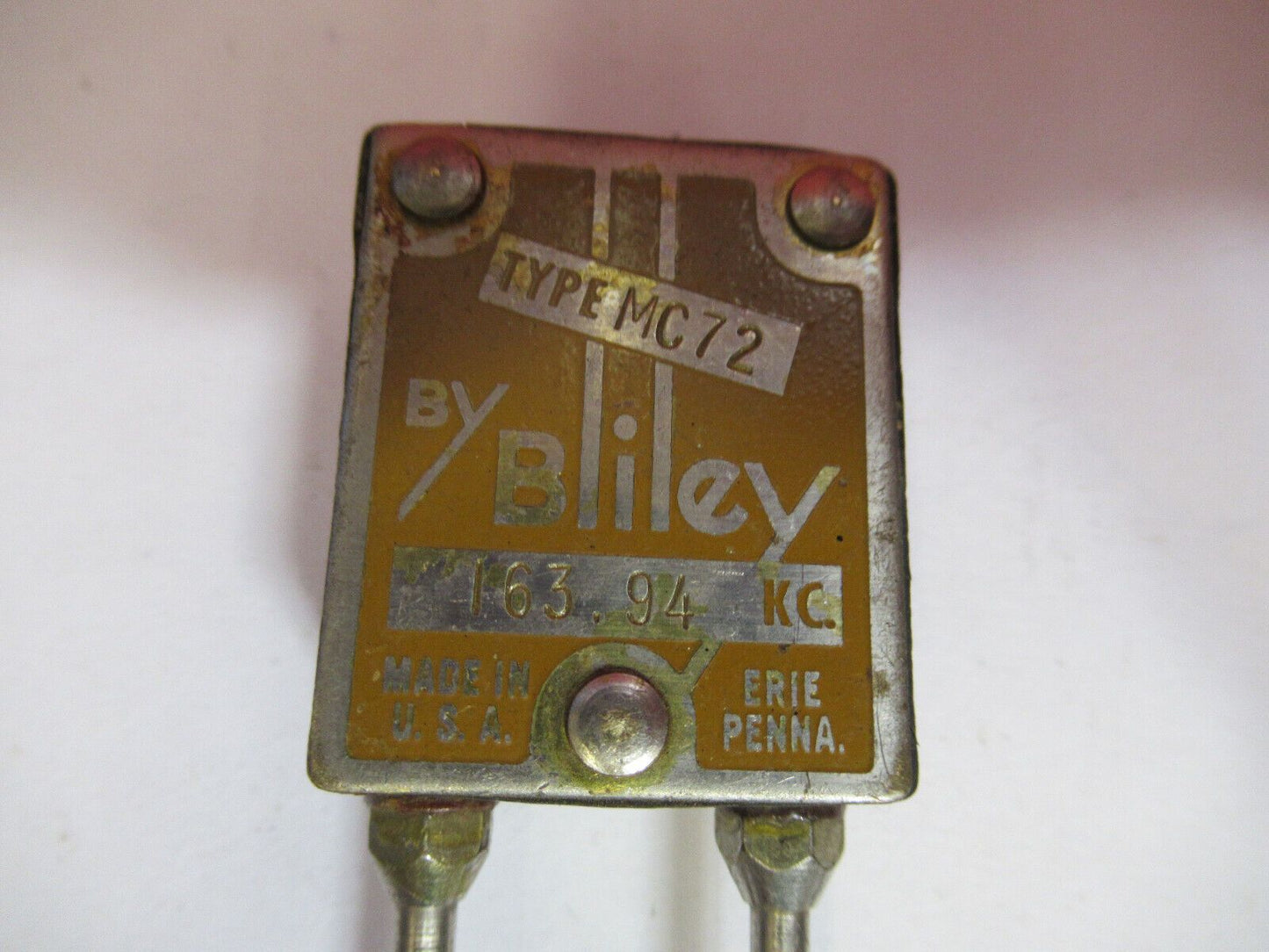 BLILEY ELECTRIC QUARTZ CRYSTAL ANTIQUE FREQUENCY CONTROL RADIO AS PICTURED Q2-95