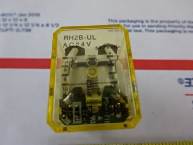 IDEC RELAY RH2B-UL ELEKTRONISCHE STEUERUNG WIE BESEHEN &amp;X8-FW-04