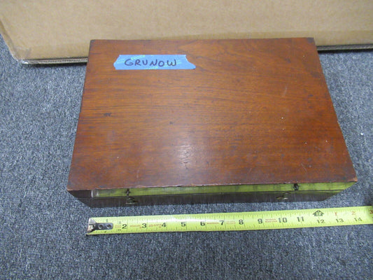 ANTIQUE EMPTY WOOD BOX GRUNOW MICROSCOPE PART AS PICTURED LOB