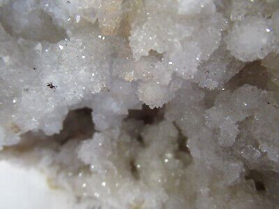 MINERAL GEODE SAMPLE QUARTZ  AS PICTURED OPTICS &P8-A-97