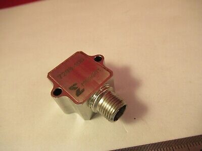 MEGGITT ENDEVCO 7298-100 TRIAXIAL ACCELEROMETER SENSOR VIBRATION TEST &94-B-05