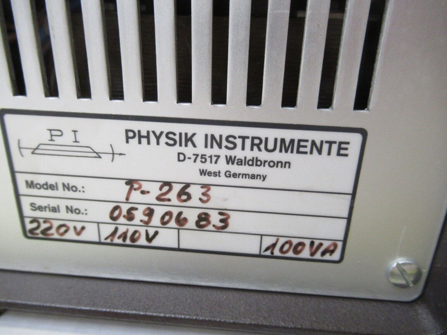 PHYSIK INSTRUMENTE P-263 PIEZO HIGH VOLTAGE GERMAN POWER SUPPLY AS PICTURED TD-4