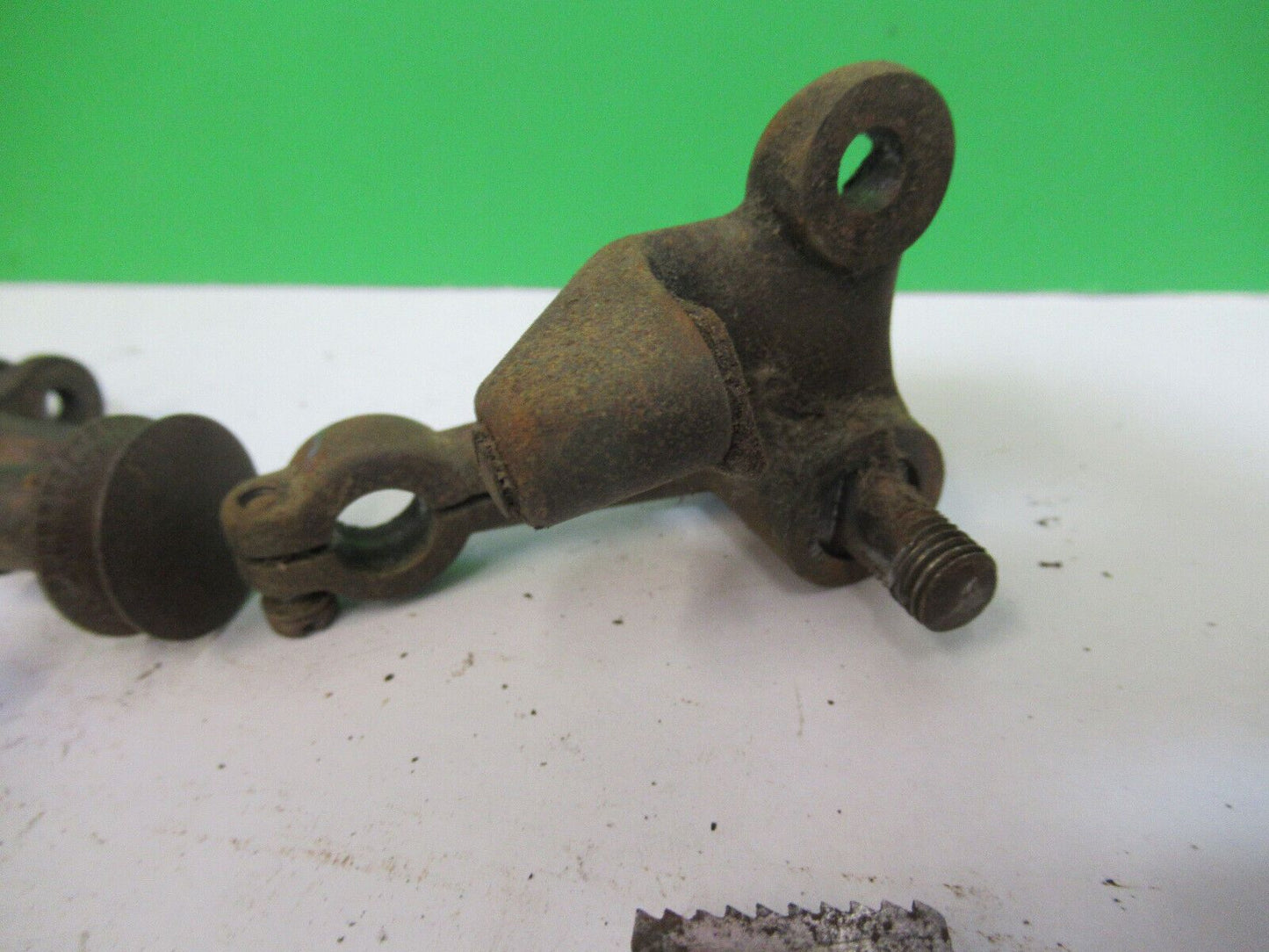 FOR PARTS 1890's MECHANISM PARTS  SEWING MACHINE ANTIQUE AS PICTURED Q4-A-85