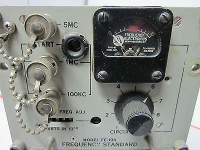 VINTAGE FEI FE-10A ULTRASTABILER QUARZOSZILLATOR 5 MHz FREQUENZSTANDARD MARINE