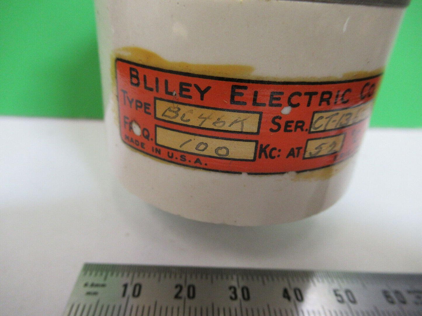 VINTAGE 1940's QUARTZ CRYSTAL BLILEY ELECTRIC  BC46H FREQUENCY 100 KC z8-a-53