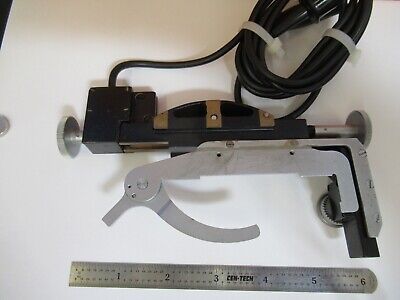 VICKERS UK ENGLAND STAGE MIKROMETER CLIPS MIKROSKOPTEIL WIE ABGEBILDET &amp;Q6-A-86