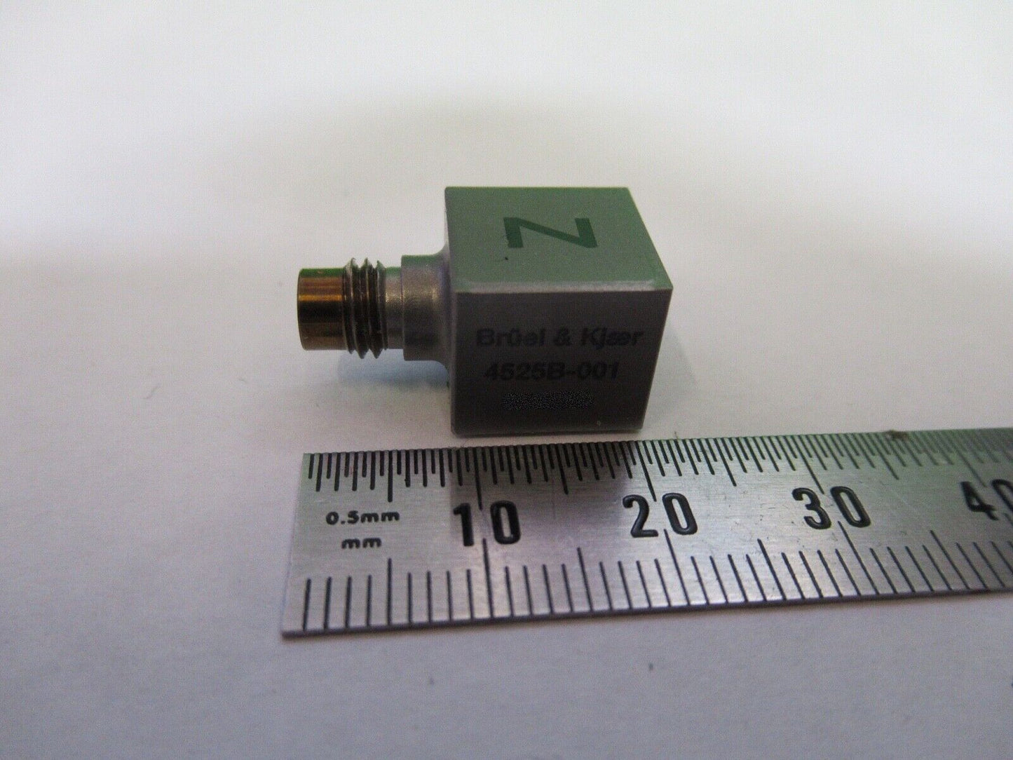 BRUEL KJAER ACCELEROMETER 4525B-001 TRIAXIAL VIBRATION SENSOR AS PIC 6-DT-B-04