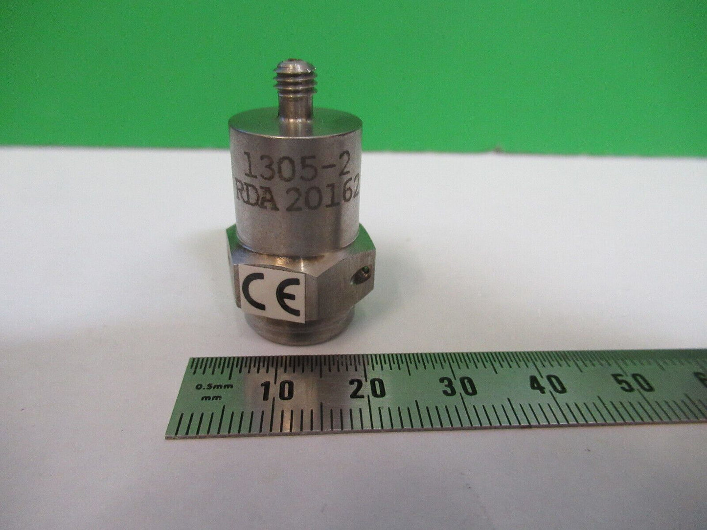 RDA 1305-2 ROTOR DYNAMICS ACCELEROMETER VIBRATION SENSOR AS PICTURED &Q4-A-67