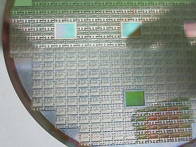 OPTICAL COMPONENTS ON WAFER IN SAPPHIRE SUBSTRATE OPTICS AS IS BIN#U8-32