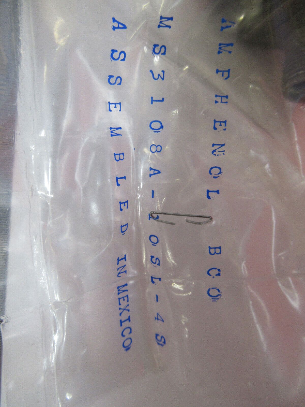 AMPHENOL MIL SPEC MS3108A-10SL-4S CONNECTOR  Y6-B-43