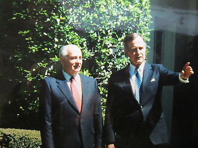 VINTAGE LARGE PHOTO RUSSIAN PRESIDENT GORBACHEV & BUSH WHITE HOUSE BIN#TOP