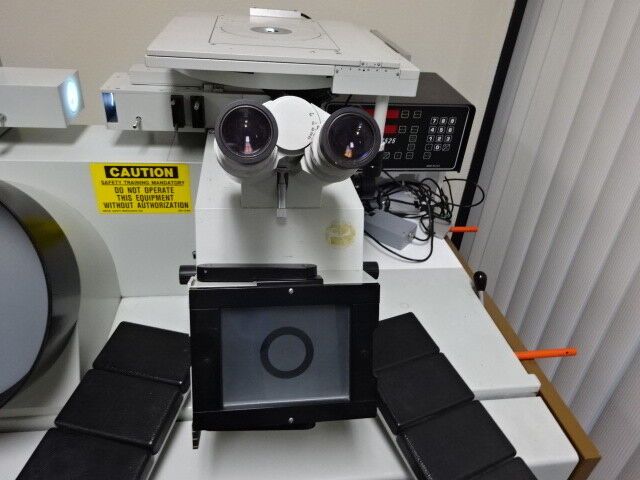 METALLOGRAPH INVERTED MICROSCOPE LECO NEOPHOT 32  FIVE OBJECTIVES AS IS #LOB