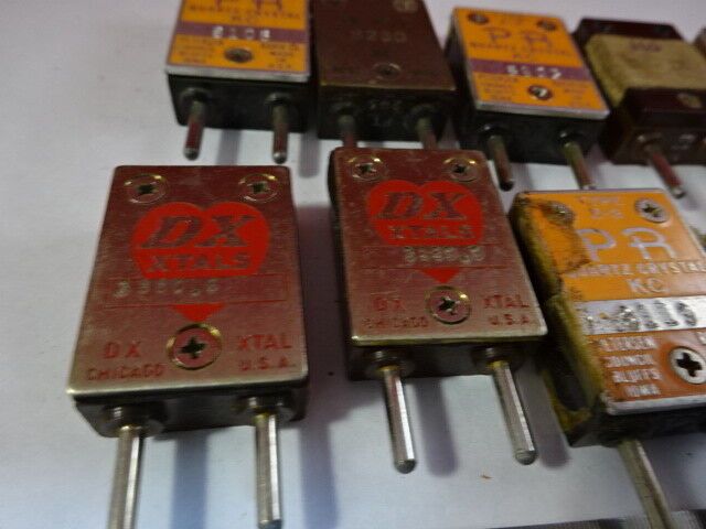 LOT VINTAGE QUARTZ CRYSTAL PETERSEN DX CW MIL SPEC FREQUENCY RADIO #6V-A-25