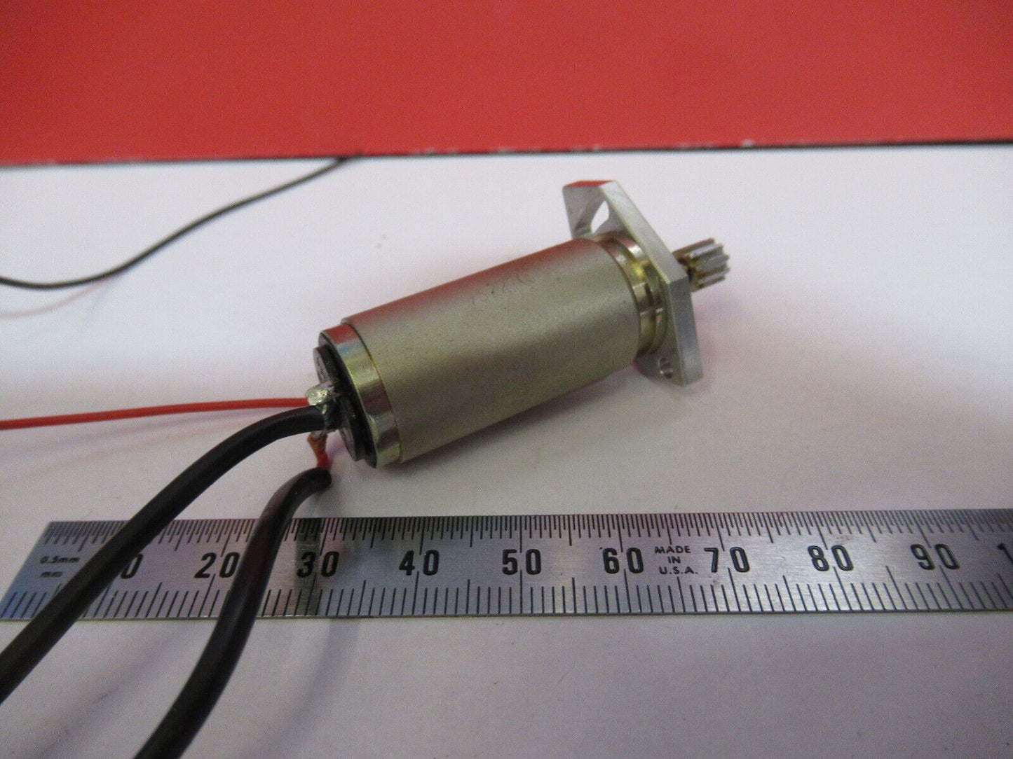 MINIMOTOR SWISS MICROSCOPE PART AS PICTURED #H9-B-48