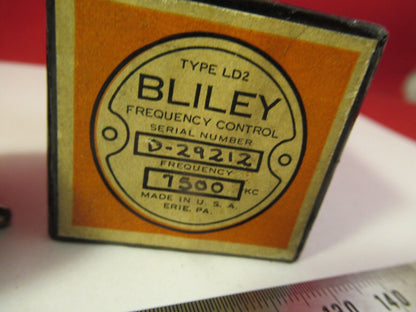 VINTAGE 1940's QUARTZ CRYSTAL BLILEY LD2 FREQUENCY 7500 KC +BOX &9-A-52