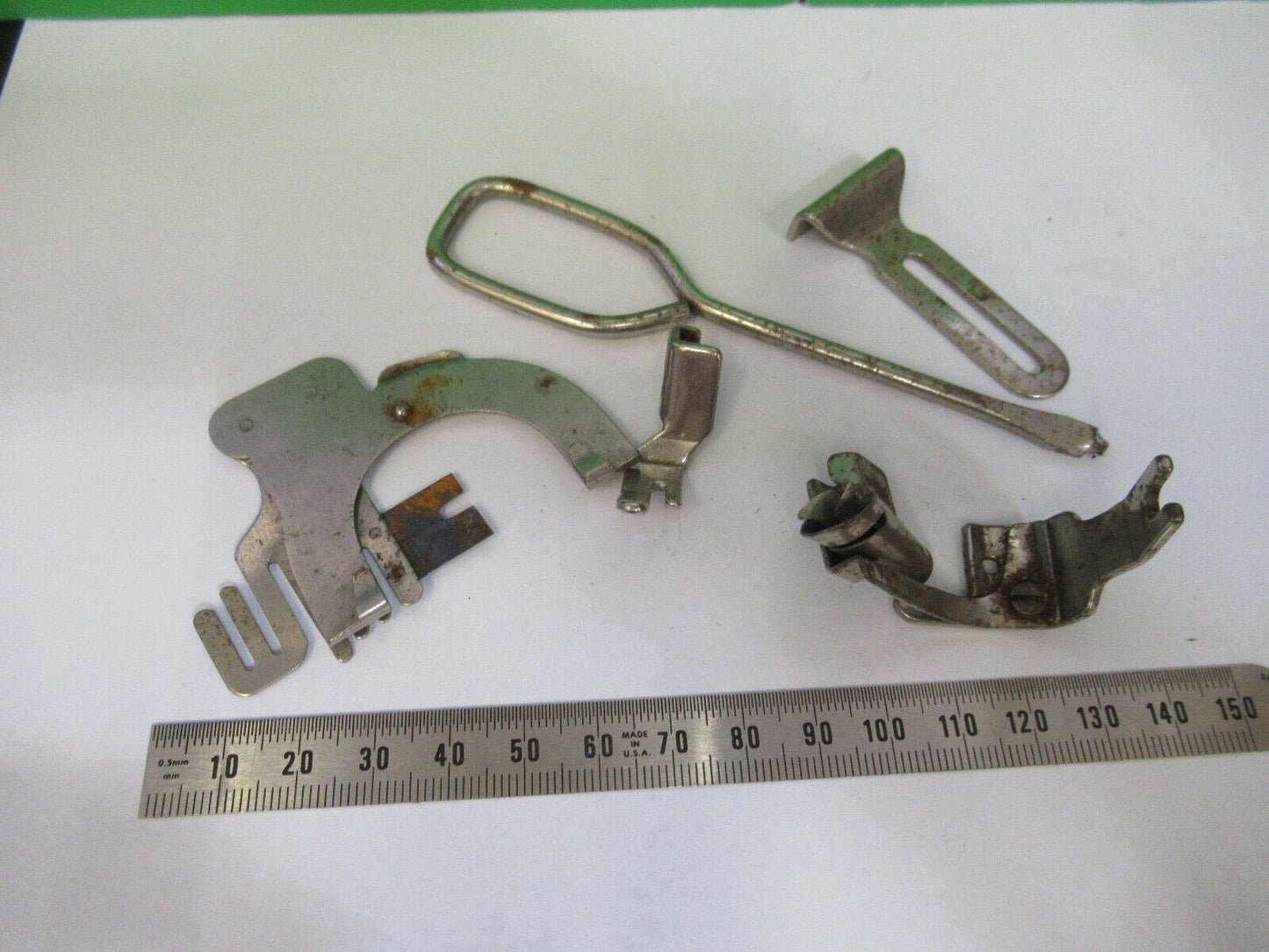 FOR PARTS SINGER SEWING MACHINE ANTIQUE ACCESSORIES LOT AS PICTURED &Q4-A-70