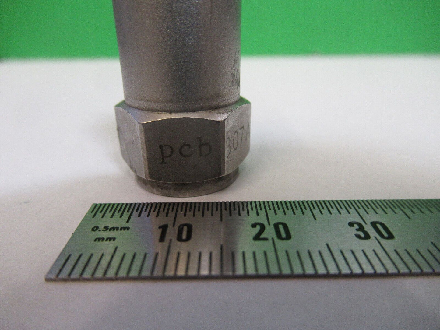 PCB PIEZOTRONICS 307A ACCELEROMETER VIBRATION SENSOR AS PICTURED &G2-A-09