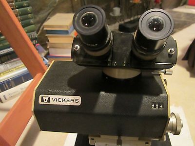 MICROSCOPE VICKERS ENGLAND PHOTOPLAN 4 OBJECTIVES LIGHT SOURCE NEEDS CLEANING