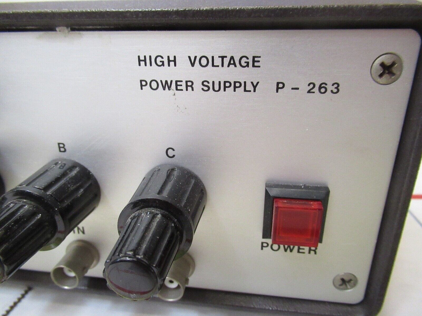 PHYSIK INSTRUMENTE P-263 PIEZO HIGH VOLTAGE GERMAN POWER SUPPLY AS PICTURED TD-4