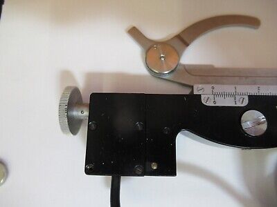 VICKERS UK ENGLAND STAGE MIKROMETER CLIPS MIKROSKOPTEIL WIE ABGEBILDET &amp;Q6-A-86