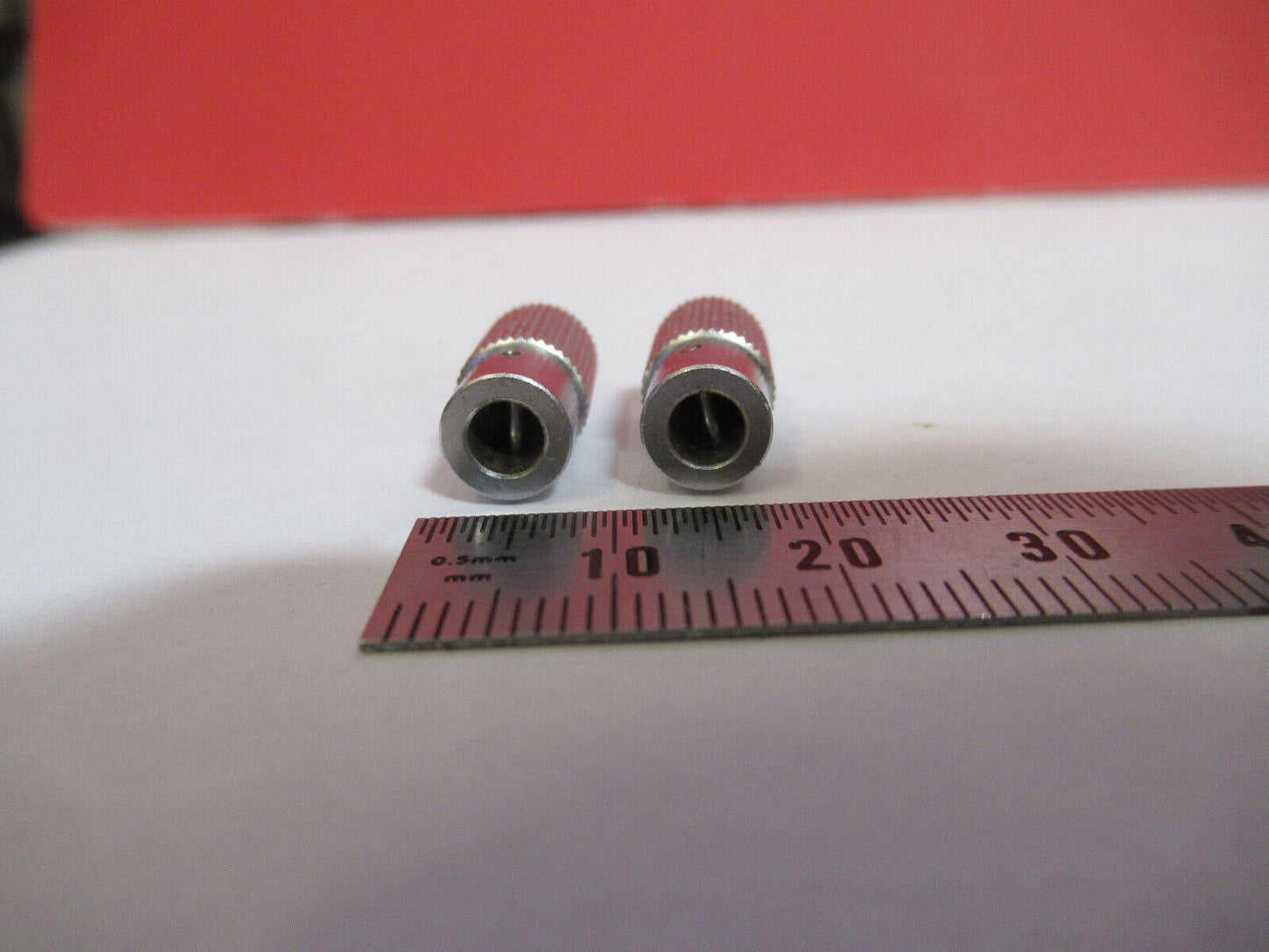 OLYMPUS JAPAN POL PAIR CUSTOM SCREWS CENTER MICROSCOPE PART AS PICTURED G4-A-127