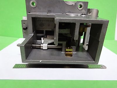 MICROSCOPE PART DMR DMRM LEICA GERMANY LARGE STAGE HOLDER BIN#8X-L-01