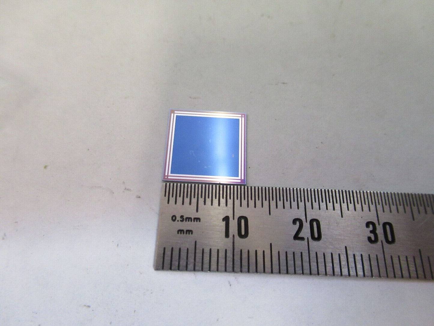 OPTICAL SILICON PHOTODIODE PLATE OPTICS AS PICTURED &H3-B-57