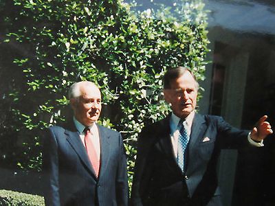 VINTAGE LARGE PHOTO RUSSIAN PRESIDENT GORBACHEV & BUSH WHITE HOUSE BIN#TOP