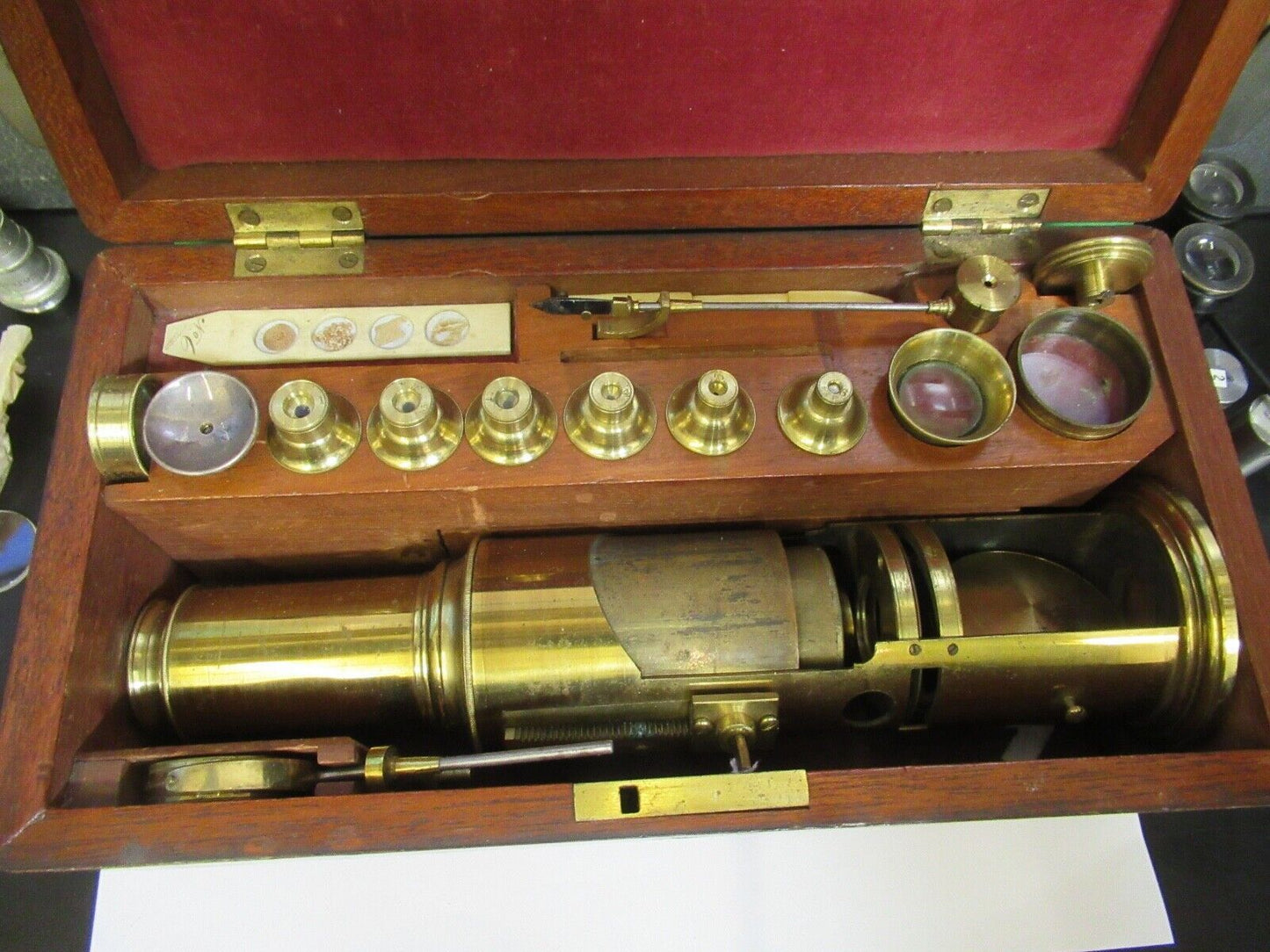 ANTIQUE BRASS RARE 1840s ENGLISH MICROSCOPE with ACCESSORIES NO KEY  7-ft-01