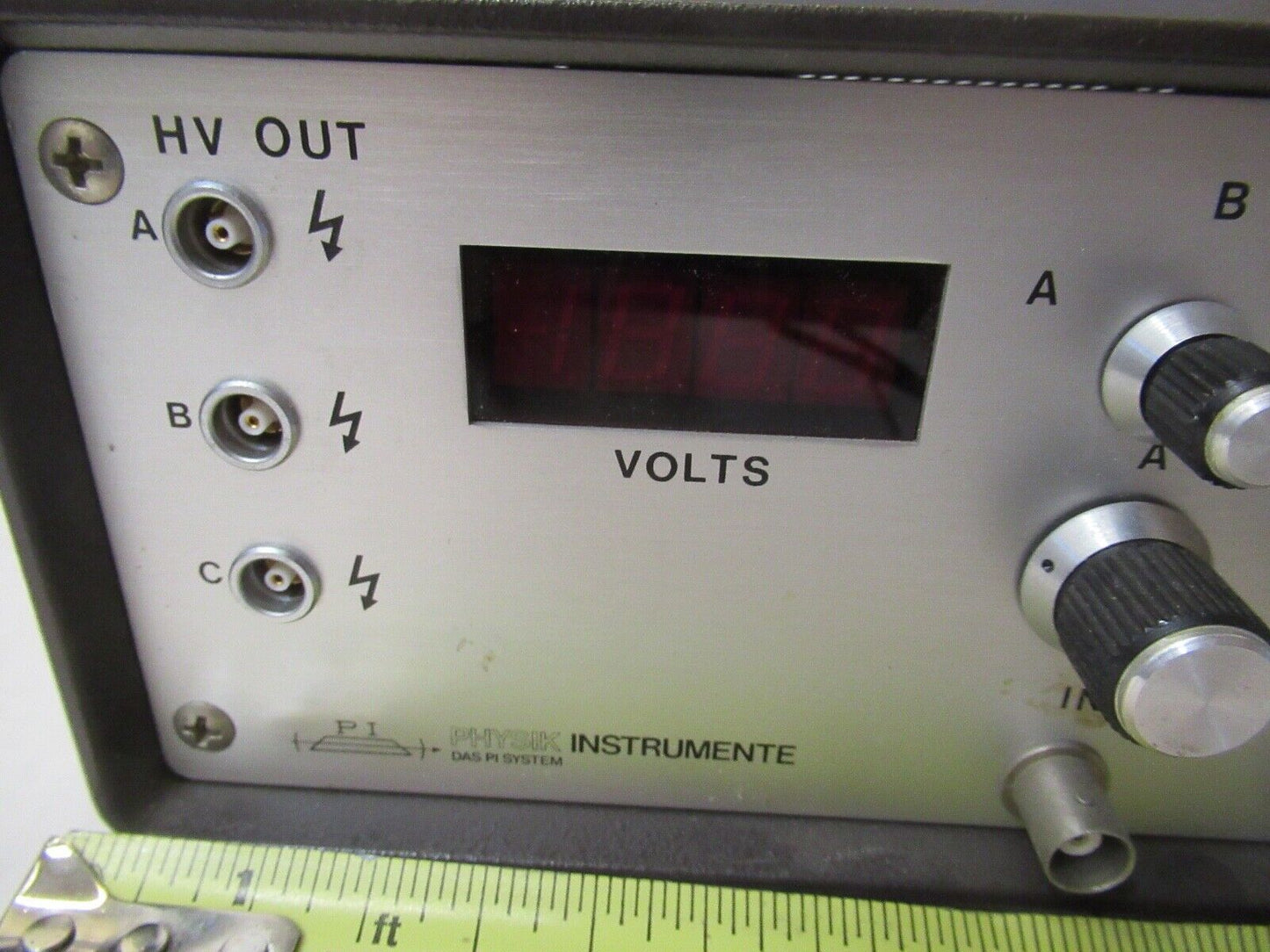 PHYSIK INSTRUMENTE P-263 PIEZO HIGH VOLTAGE GERMAN POWER SUPPLY AS PICTURED TD-4